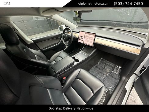 Used 2022 Tesla Model Y Performance image 18