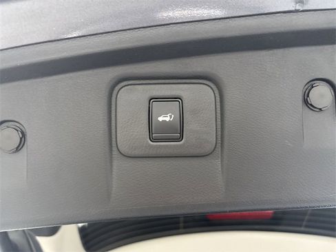 Certified 2024 Nissan Murano SL image 17