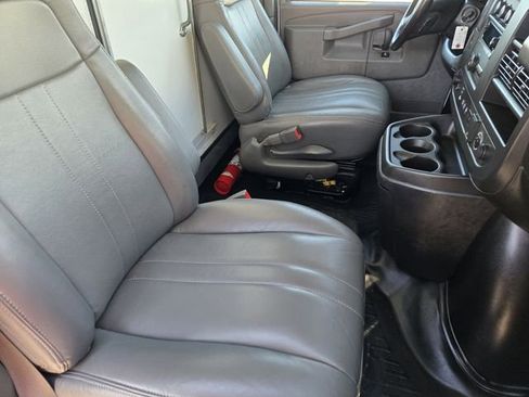 Used 2021 Chevrolet Express 3500 w/ Power Convenience Package image 16