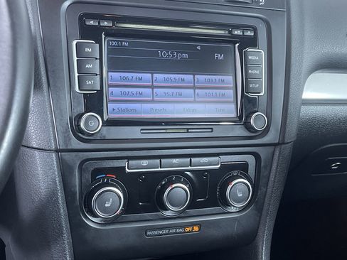 Used 2012 Volkswagen Golf TDI image 18