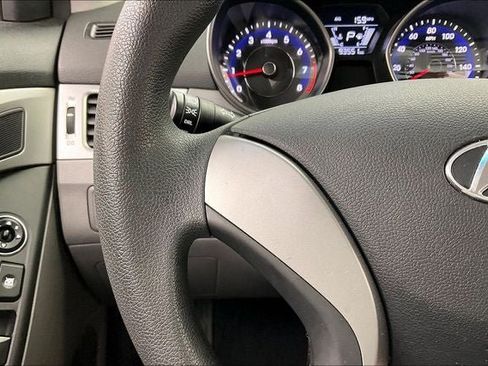 Used 2014 Hyundai Elantra SE FWD image 22