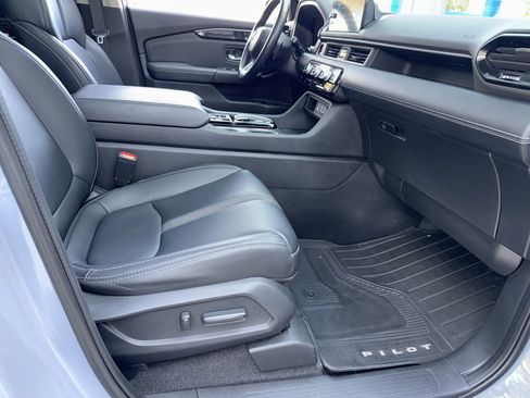 Used 2023 Honda Pilot Touring image 18