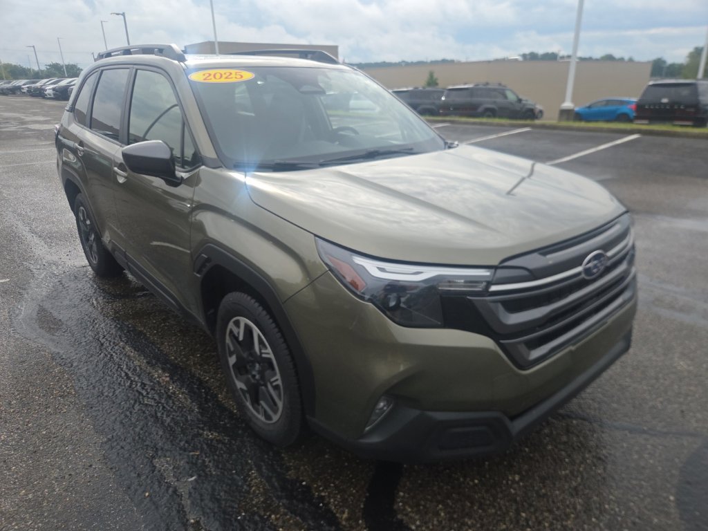 Used 2025 Subaru Forester Premium AWD/4WD image 11