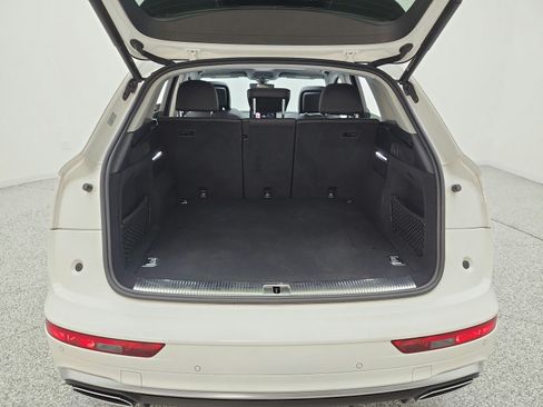 Used 2023 Audi Q5 e Premium Plus w/ Premium Plus Package AWD/4WD image 18