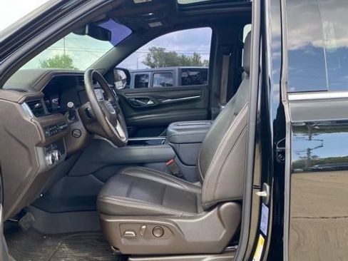 Used 2022 GMC Yukon Denali AWD/4WD image 17