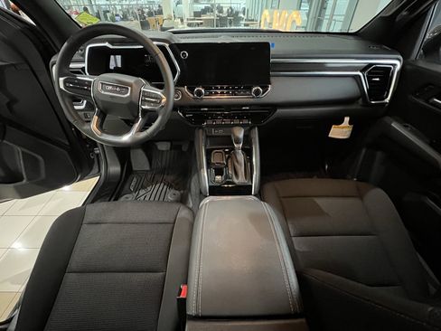 New 2025 GMC Canyon Elevation w/ Convenience Package image 9