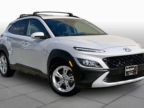 Certified 2023 Hyundai Kona SEL w/ Convenience Package FWD image 3