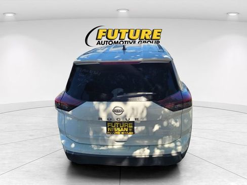 Certified 2024 Nissan Rogue S FWD image 4
