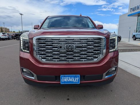 Used 2018 GMC Yukon Denali w/ Denali Ultimate Package AWD/4WD image 5