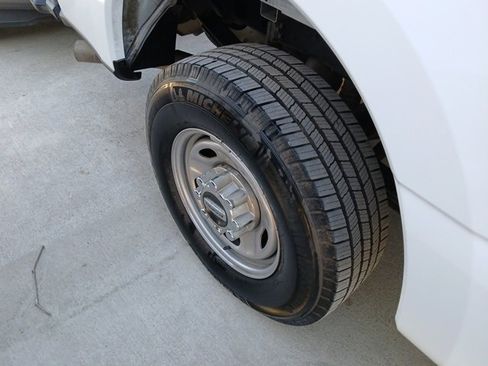 Used 2024 Ford F250 XL w/ XL Driver Assist Package image 7