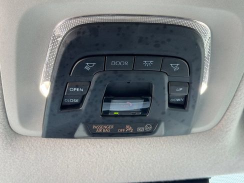 Used 2024 Toyota Corolla Cross LE w/ Moonroof Package AWD/4WD image 31