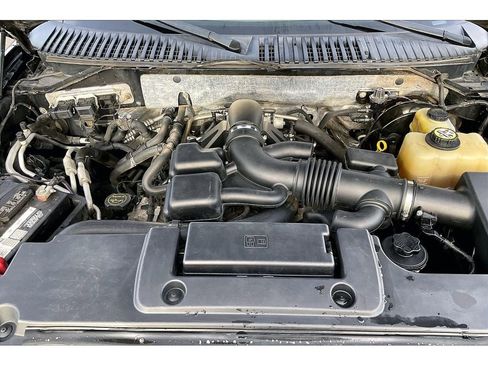 Used 2008 Ford Expedition EL Limited image 12