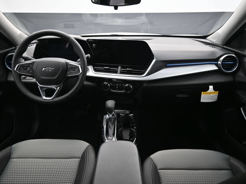 New 2026 Chevrolet Trax LT w/ Driver Confidence Package FWD image 22