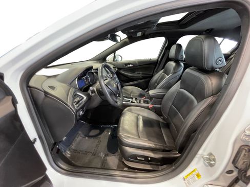 Used 2017 Chevrolet Cruze Premier image 20