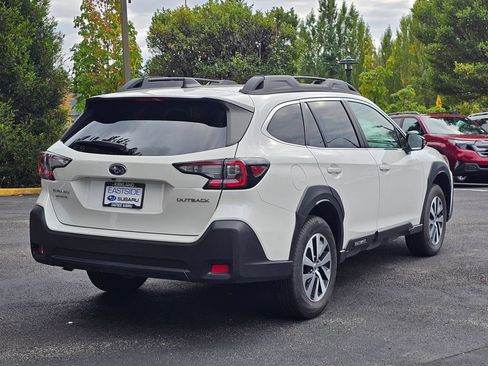 Used 2025 Subaru Outback Premium AWD/4WD image 7
