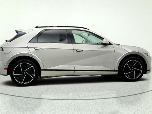 Used 2025 Hyundai Ioniq 5 Limited AWD/4WD image 4