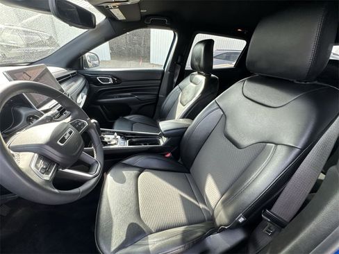 Used 2022 Jeep Compass Altitude image 11