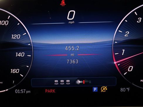 Used 2025 Mercedes-Benz C 300 4MATIC Sedan image 17