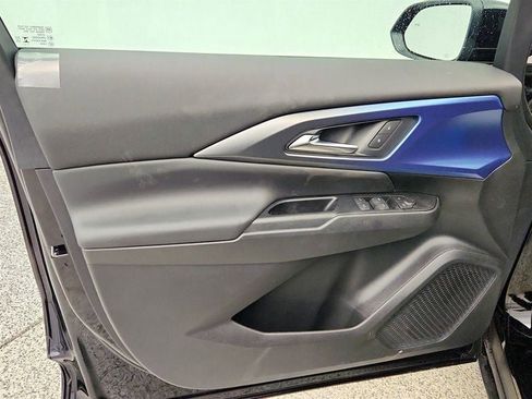 Used 2026 Chevrolet Equinox EV LT image 10