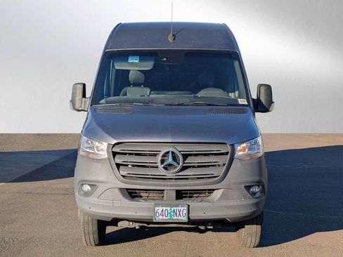 Used 2022 Mercedes-Benz Sprinter 3500 image 8