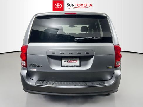 Used 2019 Dodge Grand Caravan SE FWD image 5