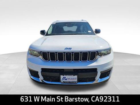 New 2024 Jeep Grand Cherokee L Limited w/ Luxury Tech Group II AWD/4WD image 2