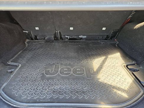 Used 2015 Jeep Wrangler Unlimited Sport AWD/4WD image 22