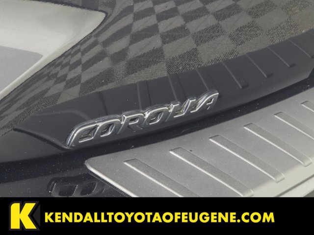 Certified 2025 Toyota Corolla Hatchback w/ SE Package FWD image 10