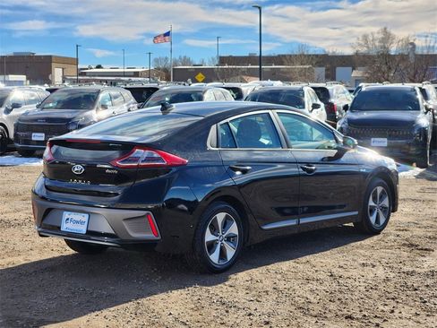 Used 2019 Hyundai Ioniq Electric image 3
