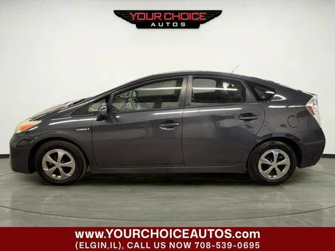 Used 2013 Toyota Prius Three w/ Solar Roof Pkg FWD image 2