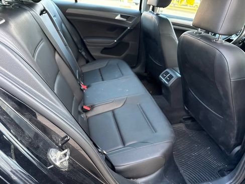 Used 2018 Volkswagen Golf SE FWD image 16