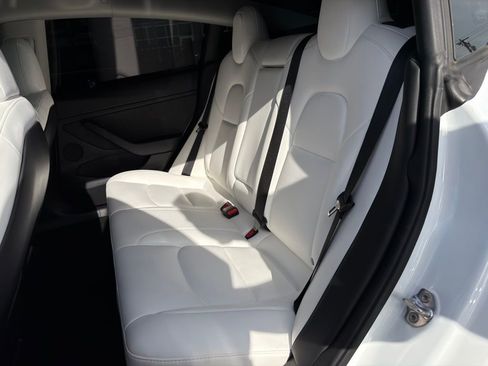 Used 2022 Tesla Model 3 Performance image 41