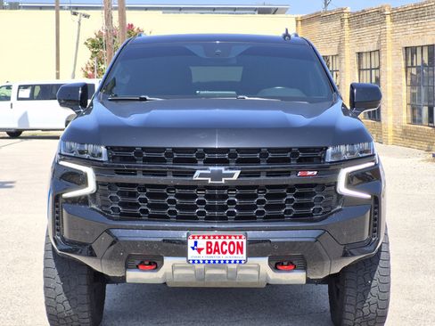 Used 2023 Chevrolet Tahoe Z71 AWD/4WD image 2