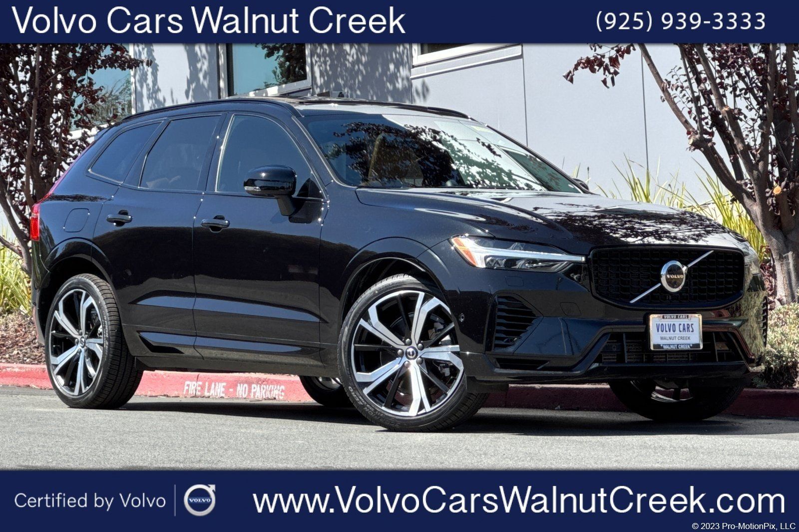Certified 2024 Volvo XC60 T8 Ultimate w/ Protection Package Premier AWD/4WD image 1