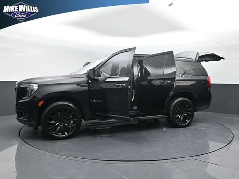 Used 2021 GMC Yukon Denali w/ Denali Premium Package RWD image 28