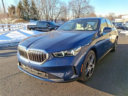 New 2026 BMW 530i xDrive w/ Premium Package image 3