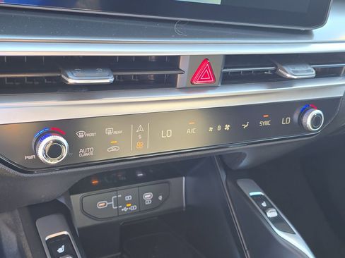 New 2026 Kia Sorento S AWD/4WD image 25