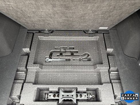 Used 2024 Subaru Outback Premium image 27