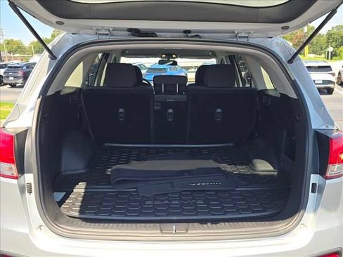 Used 2018 Kia Sorento L FWD image 15