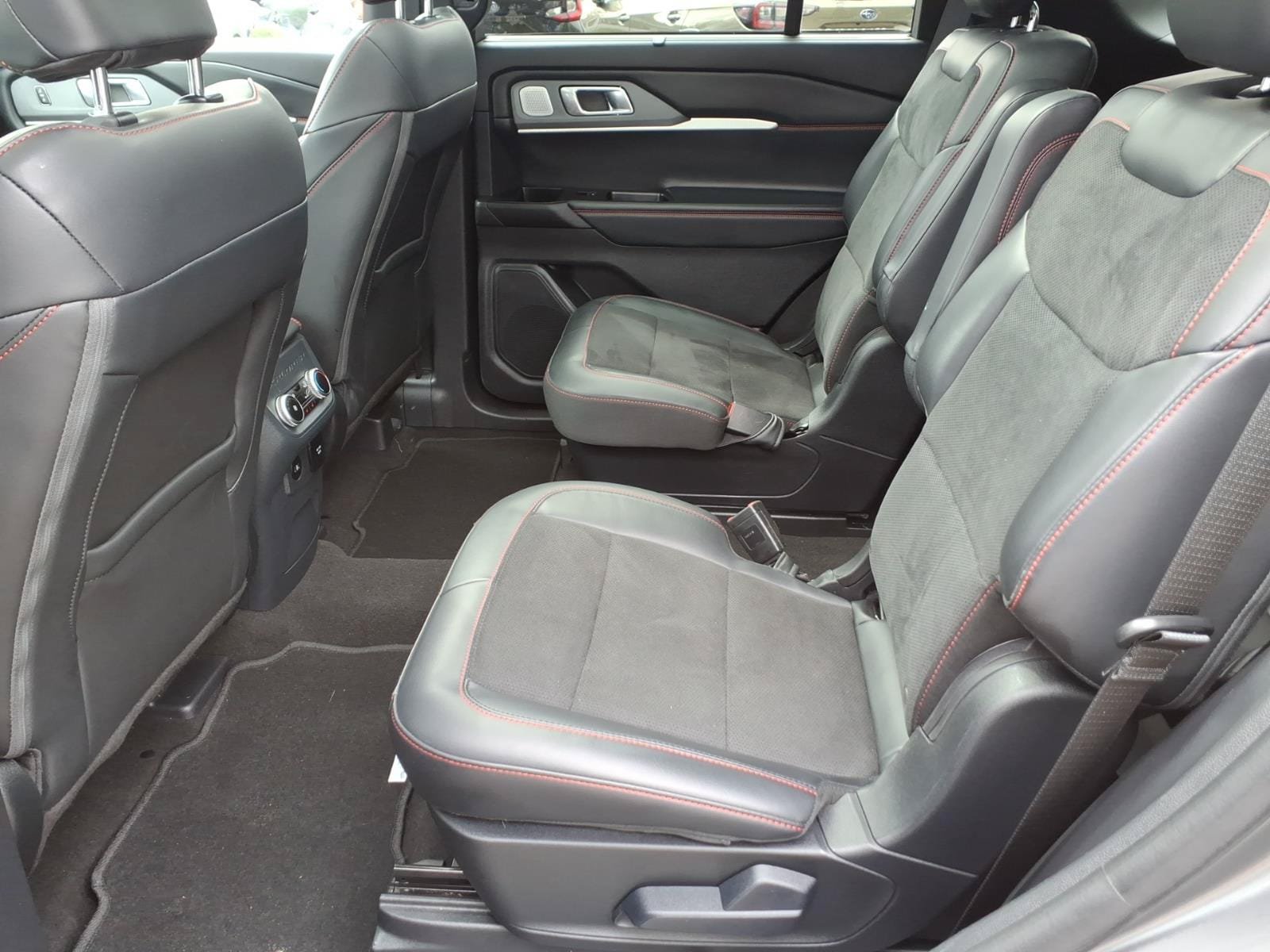 Certified 2025 Ford Explorer ST AWD/4WD image 26