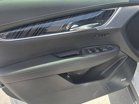 Used 2024 Cadillac XT6 Premium Luxury w/ Technology Package FWD image 25