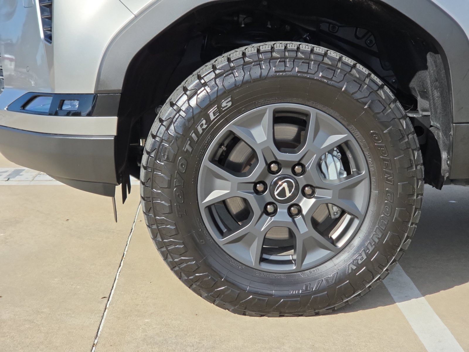 Used 2025 Lexus GX 550 w/ Accessory Package (32) AWD/4WD image 26