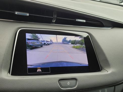Used 2023 Cadillac XT4 Premium Luxury w/ Cold Weather Package FWD image 10