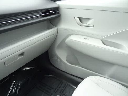 Used 2025 Hyundai Kona SEL FWD image 36
