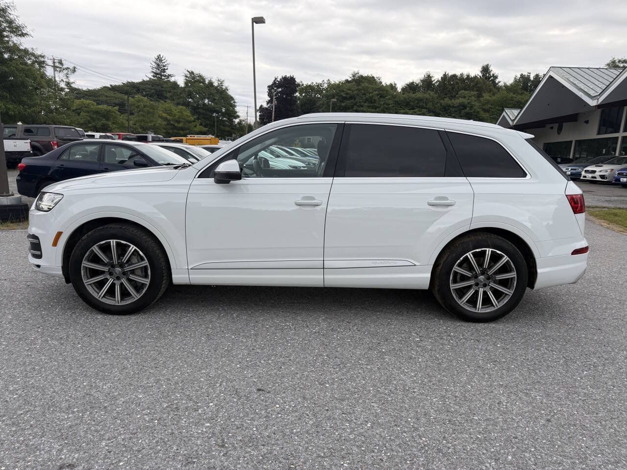 Used 2018 Audi Q7 3.0T Premium Plus w/ Premium Plus Package AWD/4WD image 2