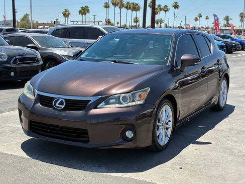 Used 2013 Lexus CT 200h w/ Premium Pkg w/Navigation FWD image 1