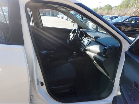 Used 2023 Nissan Kicks S image 14