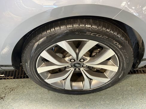 Used 2022 Land Rover Range Rover Evoque R-Dynamic SE AWD/4WD image 27