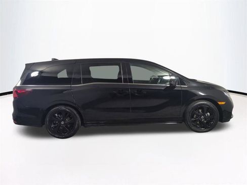 Used 2024 Honda Odyssey Sport image 4