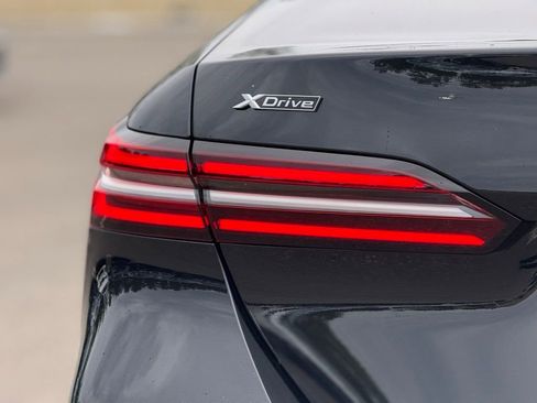 Used 2025 BMW 530i xDrive image 15